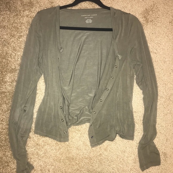 American Eagle long sleeve shirt
